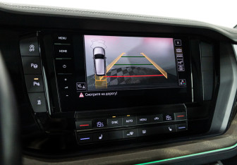 Подержанный автомобиль Volkswagen Touareg 2018 года (22 фото)