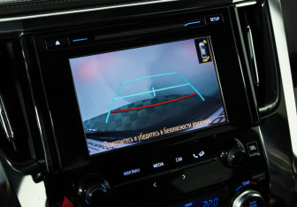 Подержанный автомобиль Toyota Alphard 2019 года (23 фото)