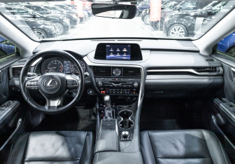 Подержанный автомобиль Lexus RX 2020 года (19 фото)