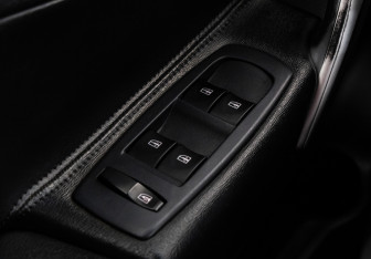 Подержанный автомобиль Renault Koleos 2008 года (17 фото)