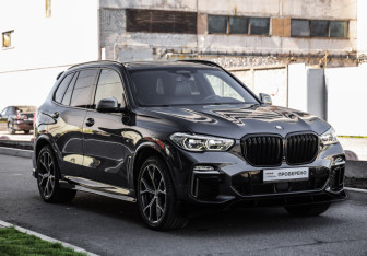 Подержанный автомобиль BMW X5 2019 года (5 фото)