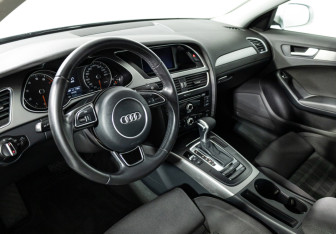 Подержанный автомобиль Audi A4 Sedan 2014 года (11 фото)