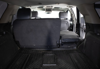 Подержанный автомобиль Chevrolet Tahoe 2012 года (21 фото)