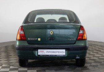Подержанный автомобиль Renault Symbol 2003 года (4 фото)