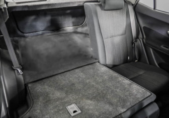 Подержанный автомобиль Toyota Auris Hatchback 2007 года (24 фото)