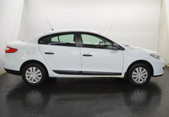 Подержанный автомобиль Renault Fluence 2012 года (4 фото)