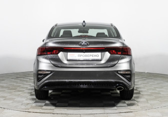 Подержанный автомобиль Kia Cerato Sedan 2020 года (6 фото)