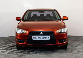 Подержанный автомобиль Mitsubishi Lancer Sedan 2008 года (2 фото)