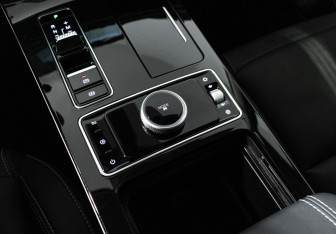 Подержанный автомобиль Exeed LX 2023 года (19 фото)