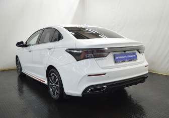 Подержанный автомобиль Omoda S5 2023 года (7 фото)