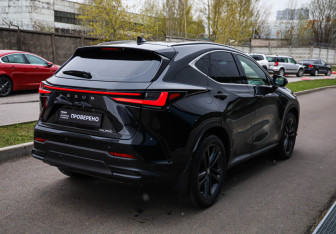 Подержанный автомобиль Lexus NX 2022 года (4 фото)