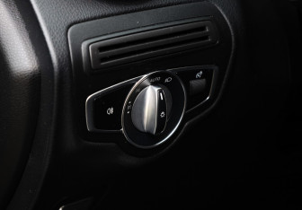 Подержанный автомобиль Mercedes-Benz GLC Coupe 2019 года (26 фото)