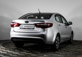 Подержанный автомобиль Kia Rio Sedan 2012 года (5 фото)