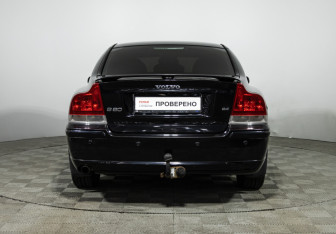 Подержанный автомобиль Volvo S60 2007 года (6 фото)
