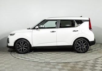 Подержанный автомобиль Kia Soul 2021 года (8 фото)