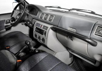 Подержанный автомобиль УАЗ Patriot 2007 года (12 фото)