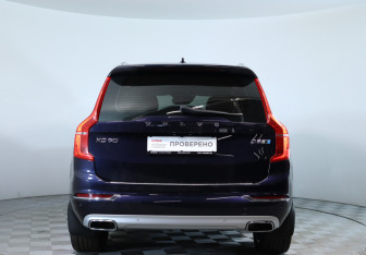 Подержанный автомобиль Volvo XC90 2018 года (6 фото)
