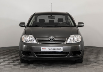 Подержанный автомобиль Toyota Corolla Sedan 2005 года (2 фото)