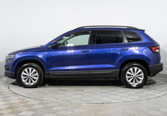 Подержанный автомобиль Skoda Karoq 2021 года (8 фото)