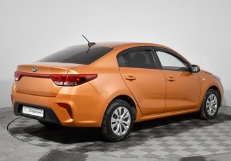 Подержанный автомобиль Kia Rio Sedan 2017 года (5 фото)