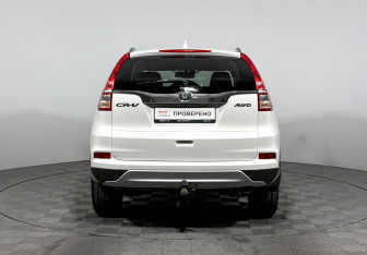 Подержанный автомобиль Honda CR-V 2015 года (6 фото)