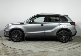 Подержанный автомобиль Suzuki Vitara 2021 года (8 фото)