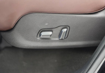 Подержанный автомобиль Exeed VX 2023 года (30 фото)