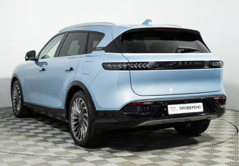 Подержанный автомобиль Voyah Free 2021 года (7 фото)