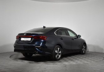 Подержанный автомобиль Kia Cerato Sedan 2019 года (5 фото)