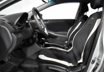 Подержанный автомобиль Hyundai Solaris Sedan 2012 года (12 фото)