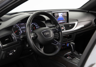 Подержанный автомобиль Audi A6 Sedan 2017 года (11 фото)
