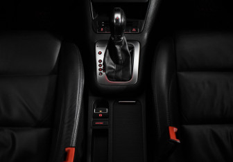 Подержанный автомобиль Volkswagen Tiguan 2012 года (17 фото)