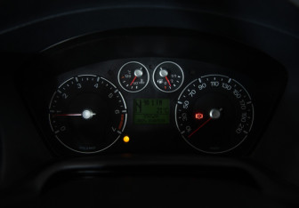Подержанный автомобиль Ford Fusion 2007 года (13 фото)