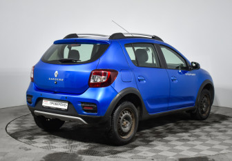 Подержанный автомобиль Renault Sandero 2020 года (5 фото)