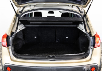 Подержанный автомобиль Nissan Qashqai 2008 года (18 фото)