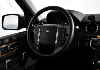 Подержанный автомобиль Land Rover Discovery 2012 года (18 фото)