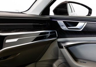 Подержанный автомобиль Audi A6 Sedan 2020 года (17 фото)