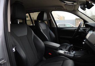 Подержанный автомобиль BMW X3 2019 года (9 фото)