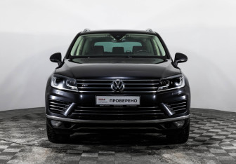 Подержанный автомобиль Volkswagen Touareg 2017 года (2 фото)