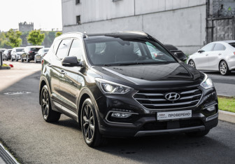 Подержанный автомобиль Hyundai Santa Fe 2017 года (5 фото)