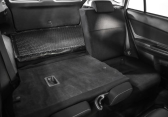 Подержанный автомобиль Subaru XV 2013 года (22 фото)