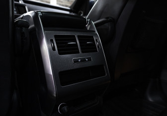 Подержанный автомобиль Land Rover Range Rover Sport 2016 года (29 фото)