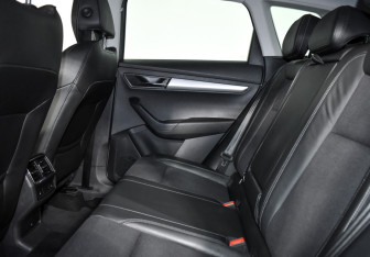 Подержанный автомобиль Skoda Karoq 2020 года (12 фото)
