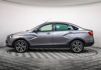 Подержанный автомобиль LADA (ВАЗ) Vesta Sedan 2018 года (8 фото)