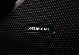 Подержанный автомобиль Land Rover Range Rover Velar 2018 года (22 фото)