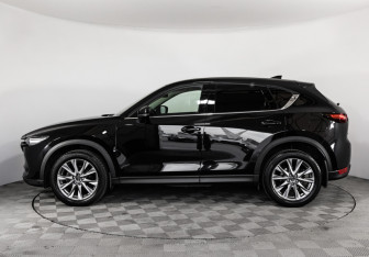 Подержанный автомобиль Mazda CX-5 2021 года (10 фото)