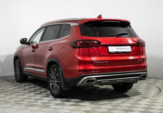 Подержанный автомобиль Chery Tiggo 8 Pro 2021 года (7 фото)