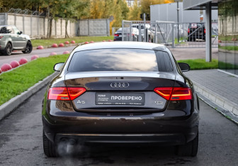 Подержанный автомобиль Audi A5 Coupe 2013 года (6 фото)