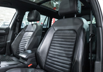 Подержанный автомобиль Volkswagen Passat Wagon 2019 года (21 фото)