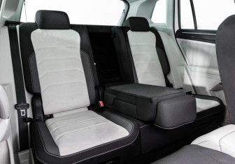Подержанный автомобиль Volkswagen Tiguan 2017 года (27 фото)
